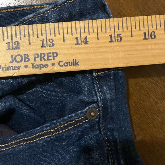 Juniors Size 6R Express Jean Frayed Shorts - Picture 10 of 15